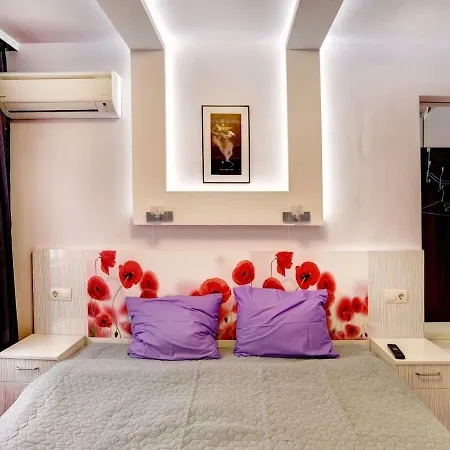 Spacious And Stylish In The Heart Of Plus Parking Lejlighed *